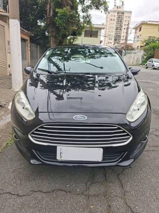 FORD FIESTA 1.6 SE HATCH 16V FLEX 4P POWERSHIFT